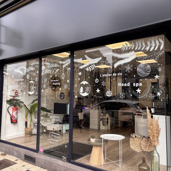 Décoration de Noël vitrine Reims