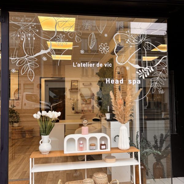 Décoration vitrine fleurie Printemps Reims Polissonne